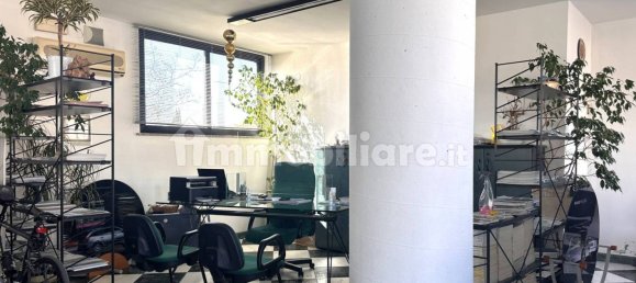 1غرفة عقار تجاري في Martinsicuro, Italy رقم 68390 23