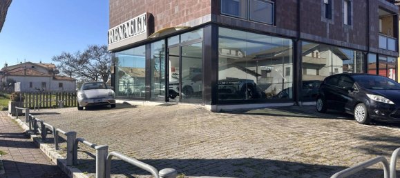 1غرفة عقار تجاري في Martinsicuro, Italy رقم 68390 26