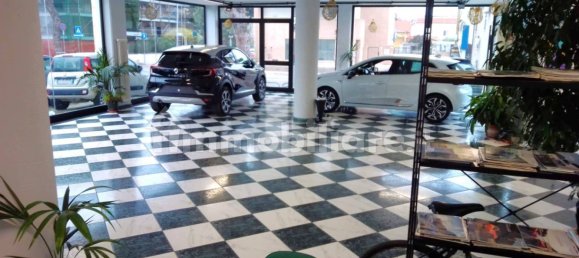 1غرفة عقار تجاري في Martinsicuro, Italy رقم 68390 29