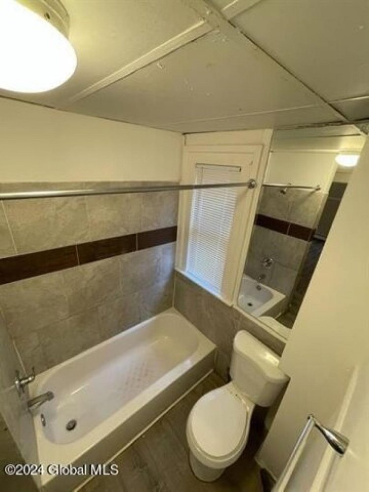 4 bedrooms House in Albany, USA No. 378231