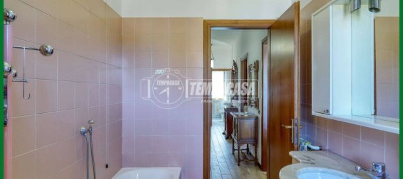 3 غرف نوم شقة في Varese, Italy رقم 261950 12