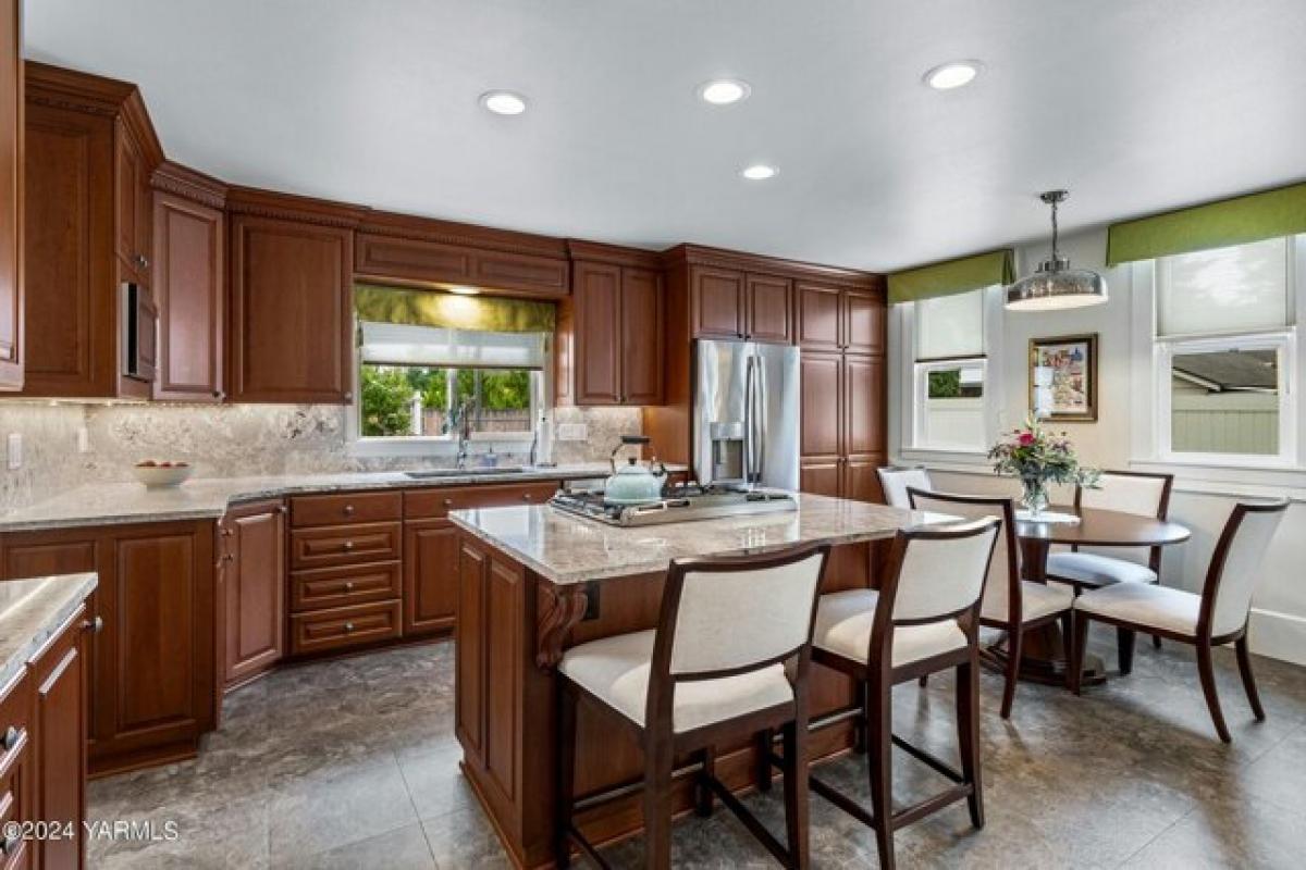 4 bedrooms House in Yakima, USA No. 401899