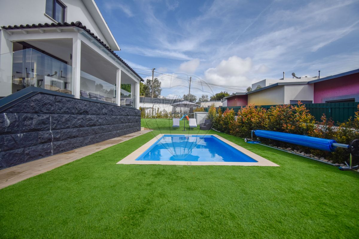 5 chambres Maison à Rio de Mouro, Portugal No. 40048