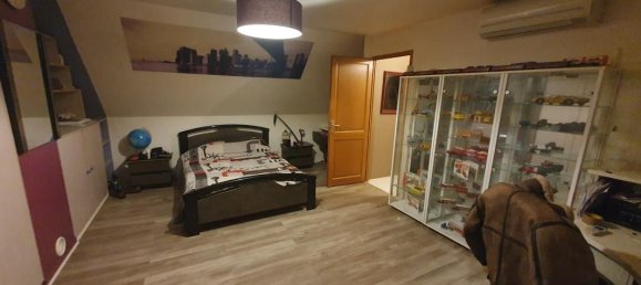 Дом с 4 спальнями в Бессанкур, Франция № 170281 4