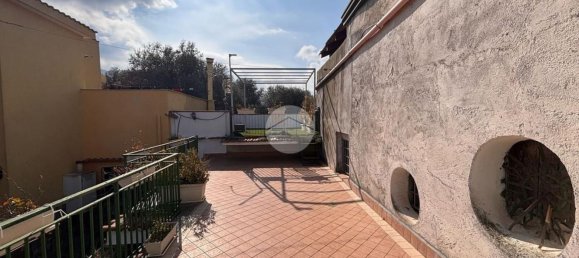 Studio in Lettere, Italy No. 150694 28