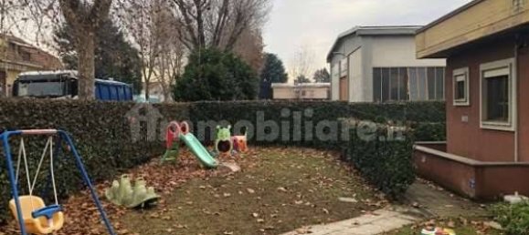 5 rooms Apartment in Senago, Italy No. 292364 5