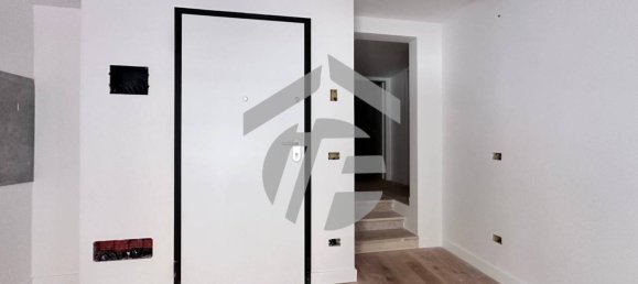 2 bedrooms Apartment in Florence, Italy No. 274547 16