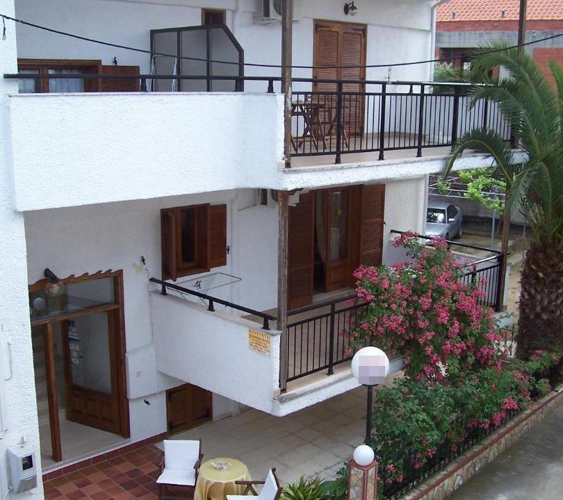 Casa geminada de 12 divisões em Thasos, Greece N.º 55019