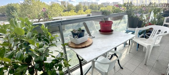 Apartamento de 2 dormitorios en Asnieres-sur-Seine, France No. 177208 3