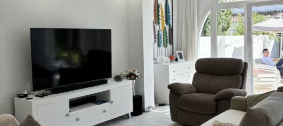 3 bedrooms Villa in Estepona, Spain No. 177868 5