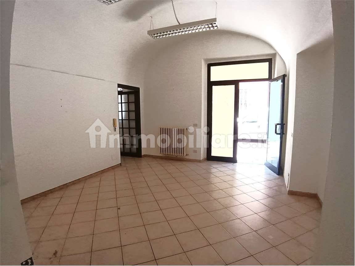 Almacén en Alessandria, Italy 260 m² No. 264979