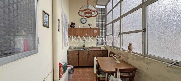 2 غرف نوم طابقين في Qormi, Malta رقم 1903 6