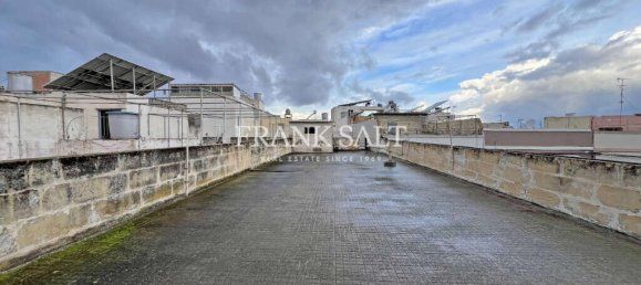 2 غرف نوم طابقين في Qormi, Malta رقم 1903 25