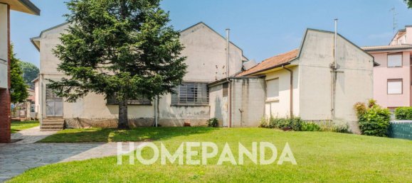 2-Zimmer Lagerhaus in Jerago con Orago, Italy, Nr. 318018 5