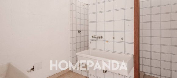 2-Zimmer Lagerhaus in Jerago con Orago, Italy, Nr. 318018 25