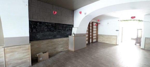 Gewerbliche Immobilie in Nicolosi, Italy 180m², Nr. 375067 2