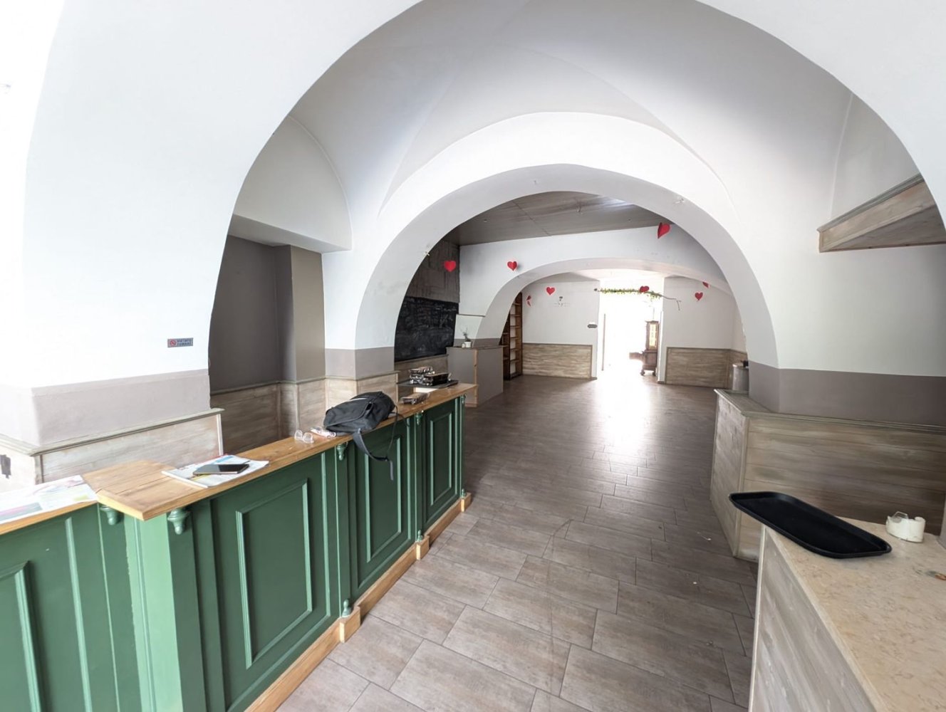 Gewerbliche Immobilie in Nicolosi, Italy 180m², Nr. 375067