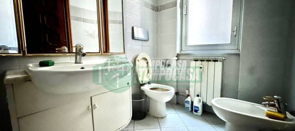 2 Schlafzimmer Wohnung in Genoa, Italy, Nr. 302037 10