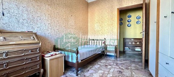 2 Schlafzimmer Wohnung in Genoa, Italy, Nr. 302037 7