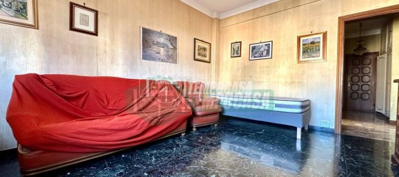 2 Schlafzimmer Wohnung in Genoa, Italy, Nr. 302037 6