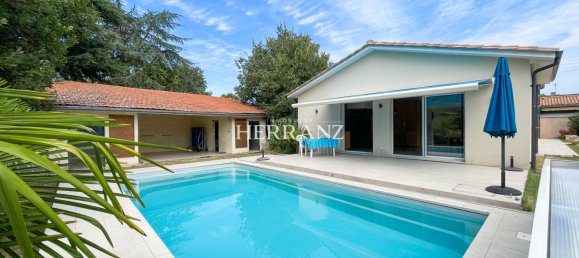 5 bedrooms House in Libourne, France No. 361903 2