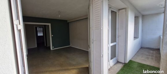 Квартира с 2 спальнями в Сент-Этьен, Франция № 307610 2