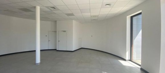 Propiedad comercial en Saint-Pierre-du-Perray, France 1030 m² No. 311894 2