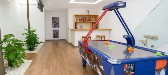 7 bedrooms Villa in Cadiz, Spain No. 190937 4