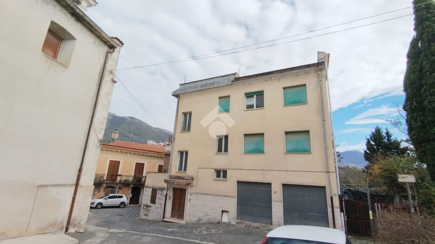 4-salle Appartement à Cervaro, Italy No. 227640