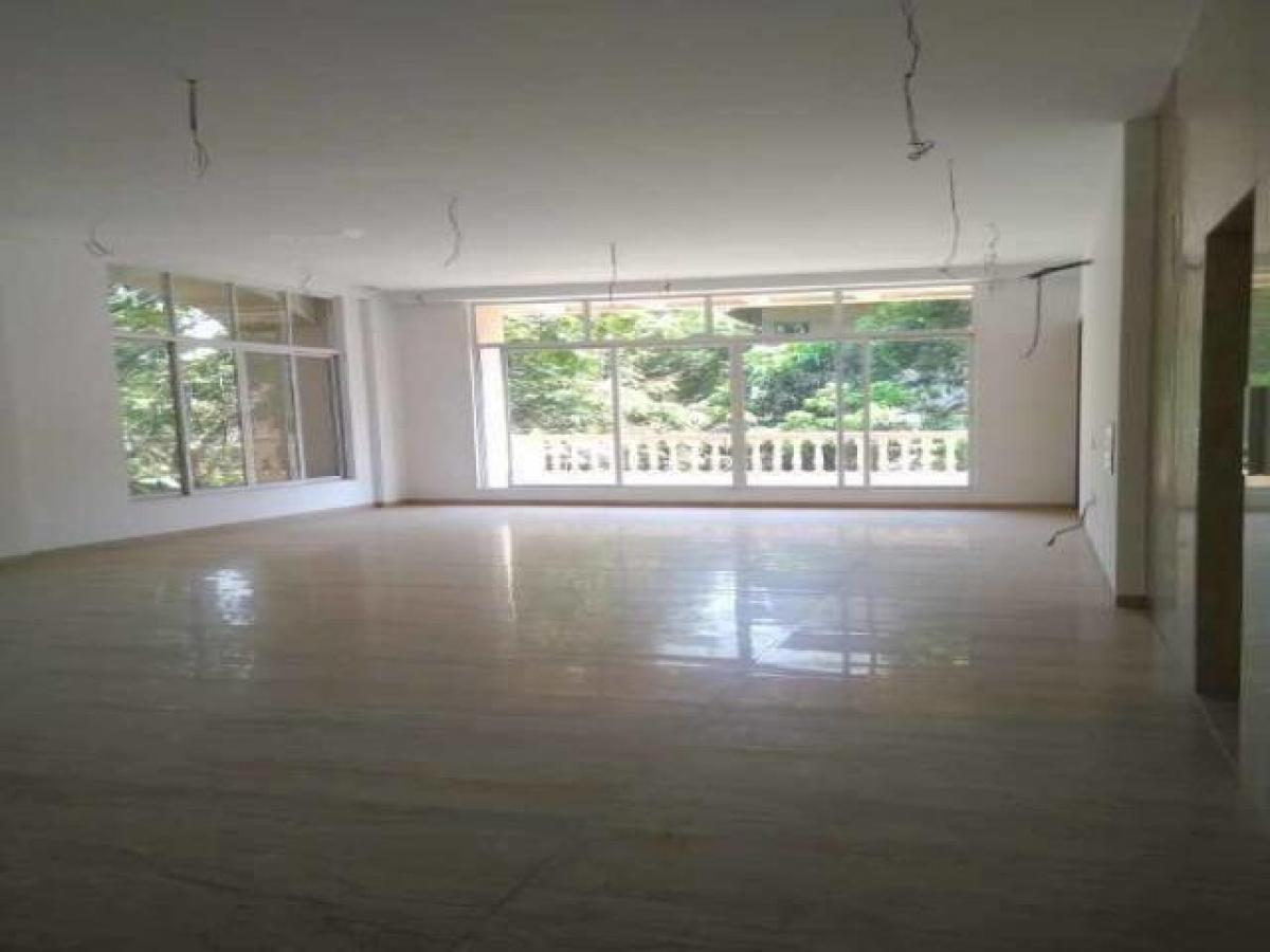 6 bedrooms House in Mumbai, India No. 15302