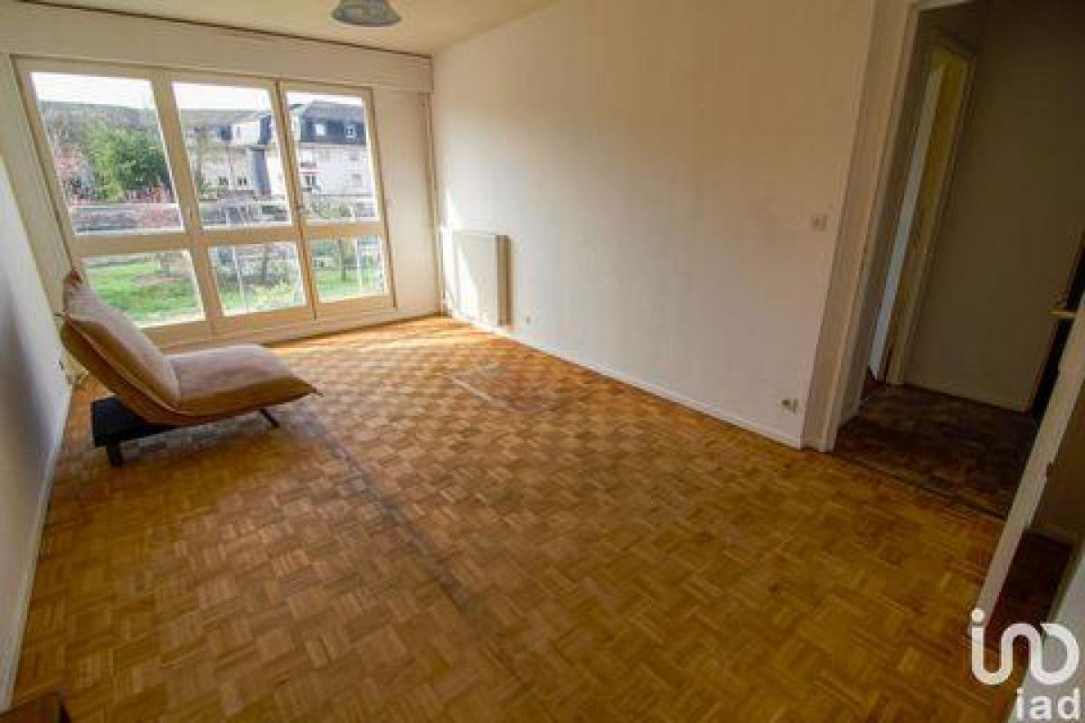 Studio in the Condo in Vernon, France No. 23981