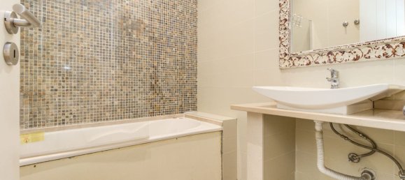 3 bedrooms Apartment in Lisbon, Portugal No. 11070 8