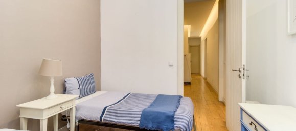 3 bedrooms Apartment in Lisbon, Portugal No. 11070 5