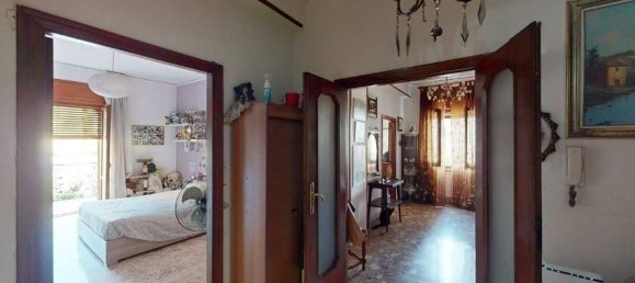 4 rooms Apartment in San Giorgio a Cremano, Italy No. 17742 15