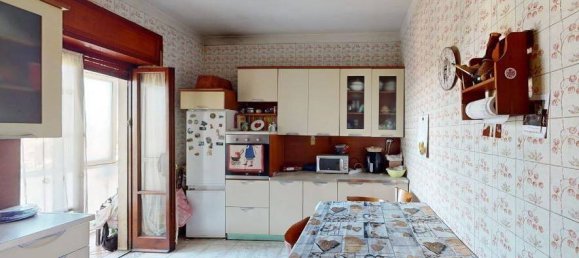 4 rooms Apartment in San Giorgio a Cremano, Italy No. 17742 11