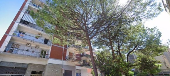 4 rooms Apartment in San Giorgio a Cremano, Italy No. 17742 2