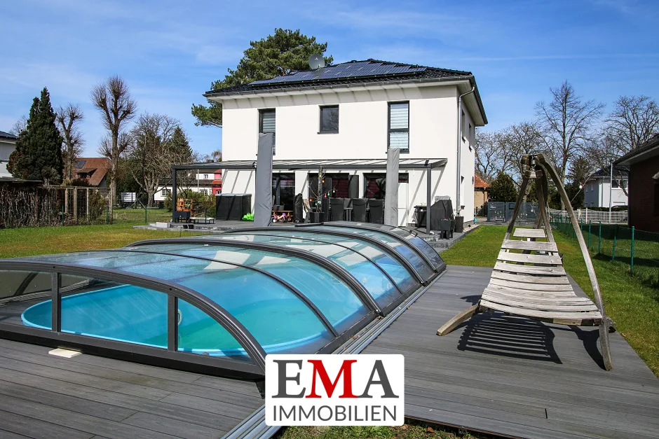 3 bedrooms House in Havelland, Germany No. 15736