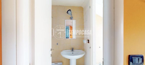 2-Zimmer Wohnung in Turin, Italy, Nr. 12872 10