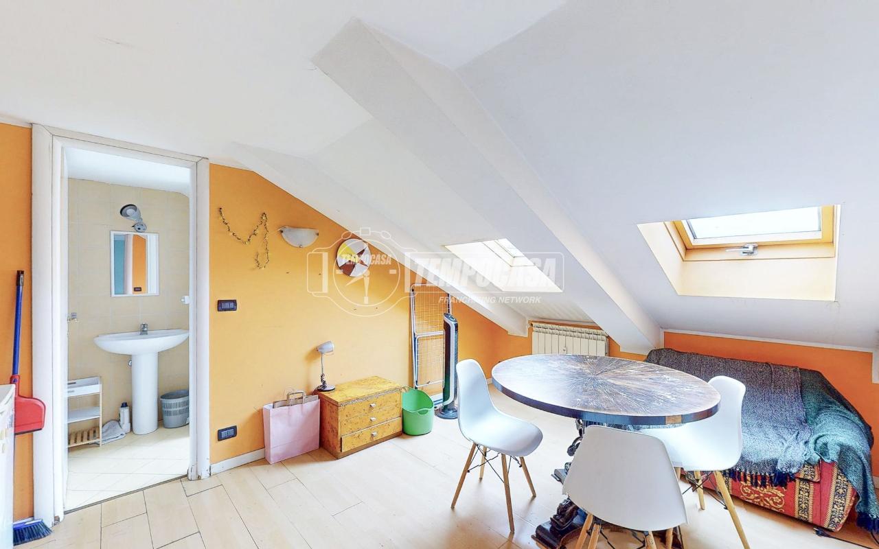 2-Zimmer Wohnung in Turin, Italy, Nr. 12872