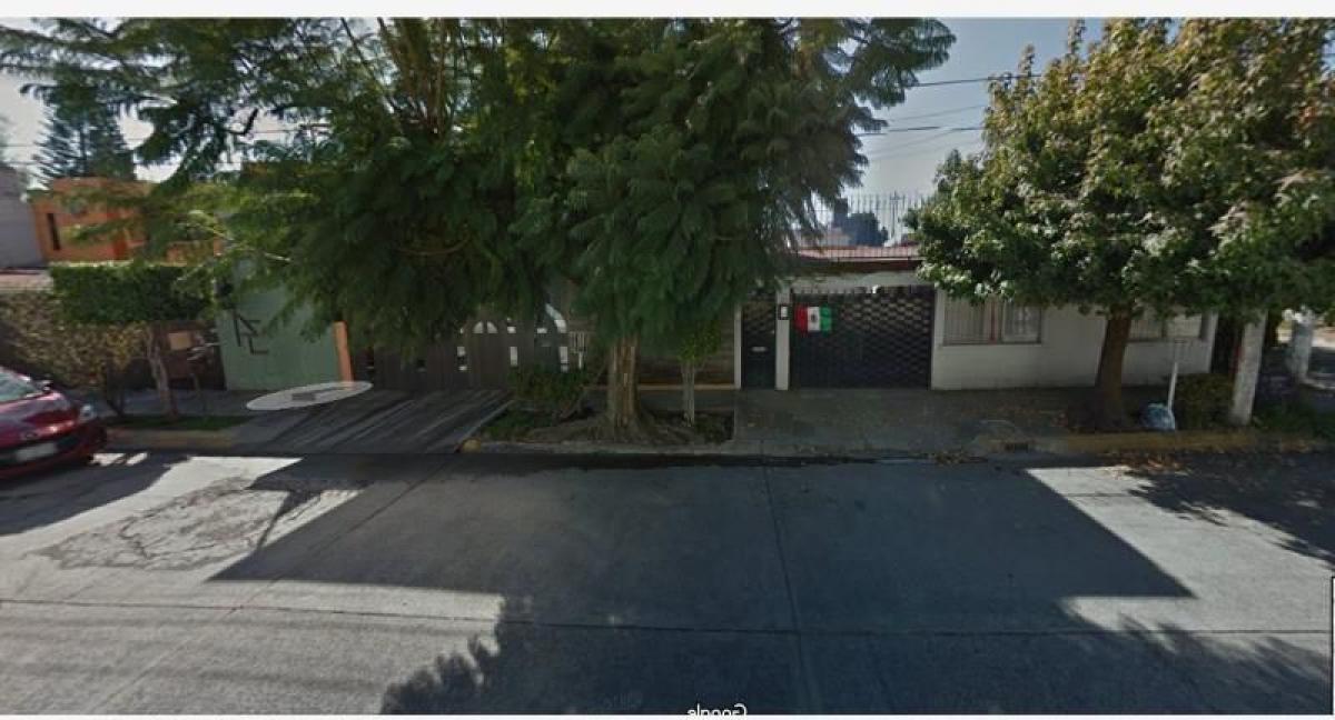 Casa de 3 dormitorios en Naucalpan de Juárez, Mexico No. 208150