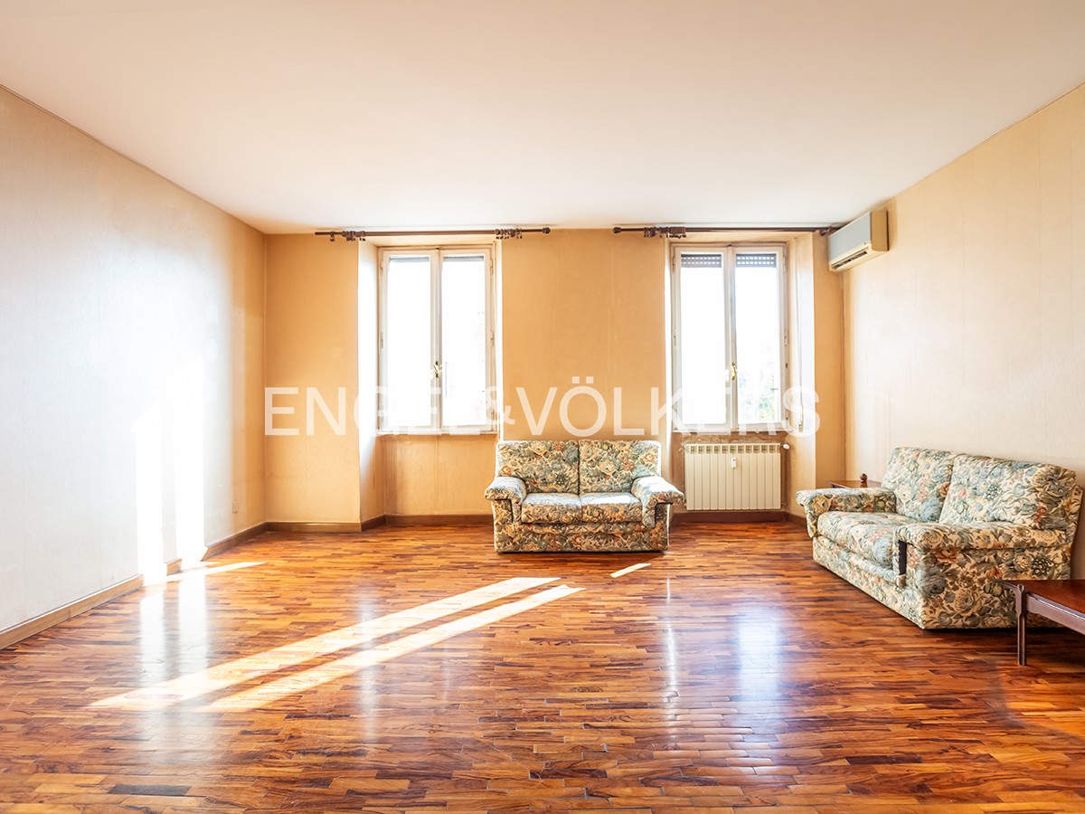 3 bedrooms Apartment in Rome, Italy No. 68725