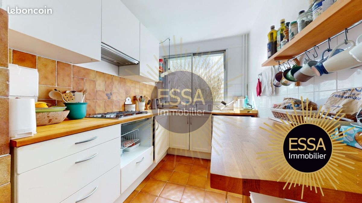 Квартира с 3 спальнями в Севр, Франция № 333408