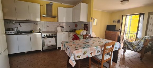 2 bedrooms House in Vignone, Italy No. 365196 2