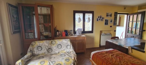 2 bedrooms House in Vignone, Italy No. 365196 3