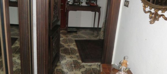 8 rooms House in Comano, Italy No. 92938 10