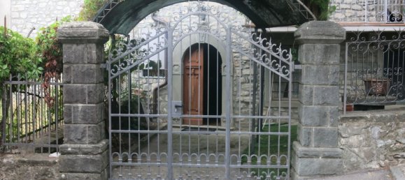 8 rooms House in Comano, Italy No. 92938 3