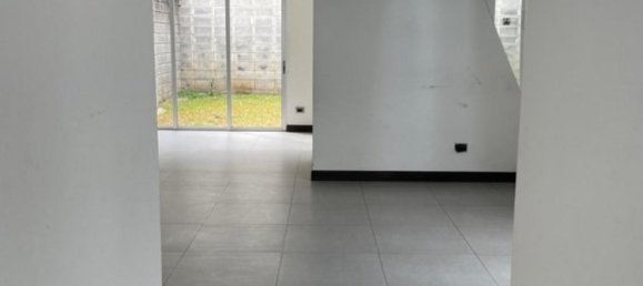 Casa T3 em Santa Ana, Costa Rica N.º 937 2