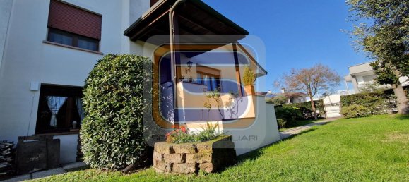 9-salle Villa à Legnaro, Italy No. 12856 4