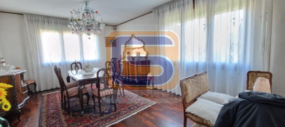 9-salle Villa à Legnaro, Italy No. 12856 13