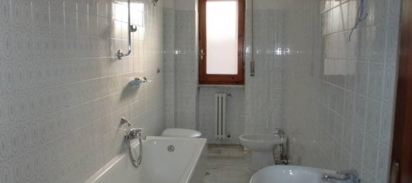 3 rooms Apartment in Potenza, Italy No. 156975 7